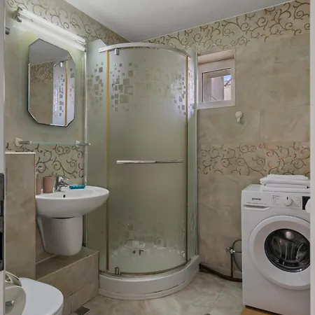 Silk Next To Old Town *