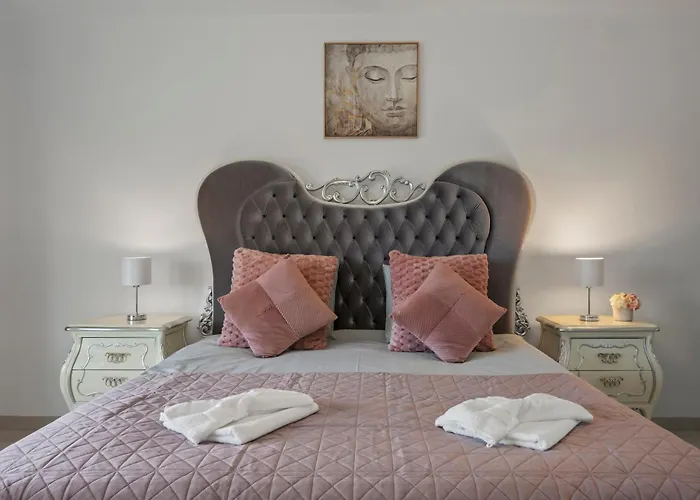 Silk Next To Old Town * Bukareszt