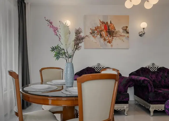 Silk Next To Old Town * Bukarest