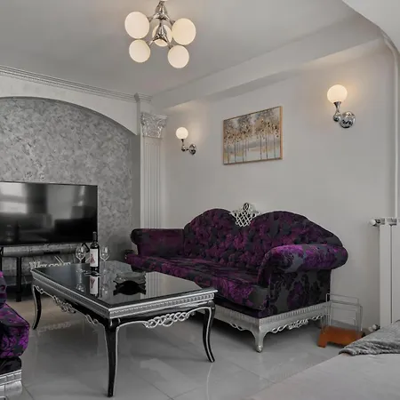 Silk Next To Old Town Апартаменты *