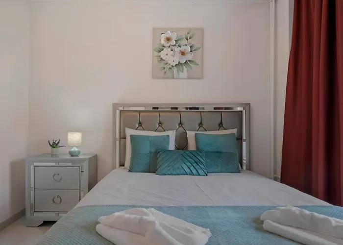 Silk Next To Old Town *